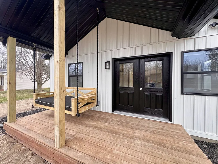 7127 Grand River Ave — Photo 3