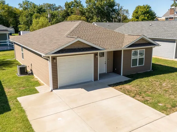 504 S Mechanic St, Marion, IL 62959