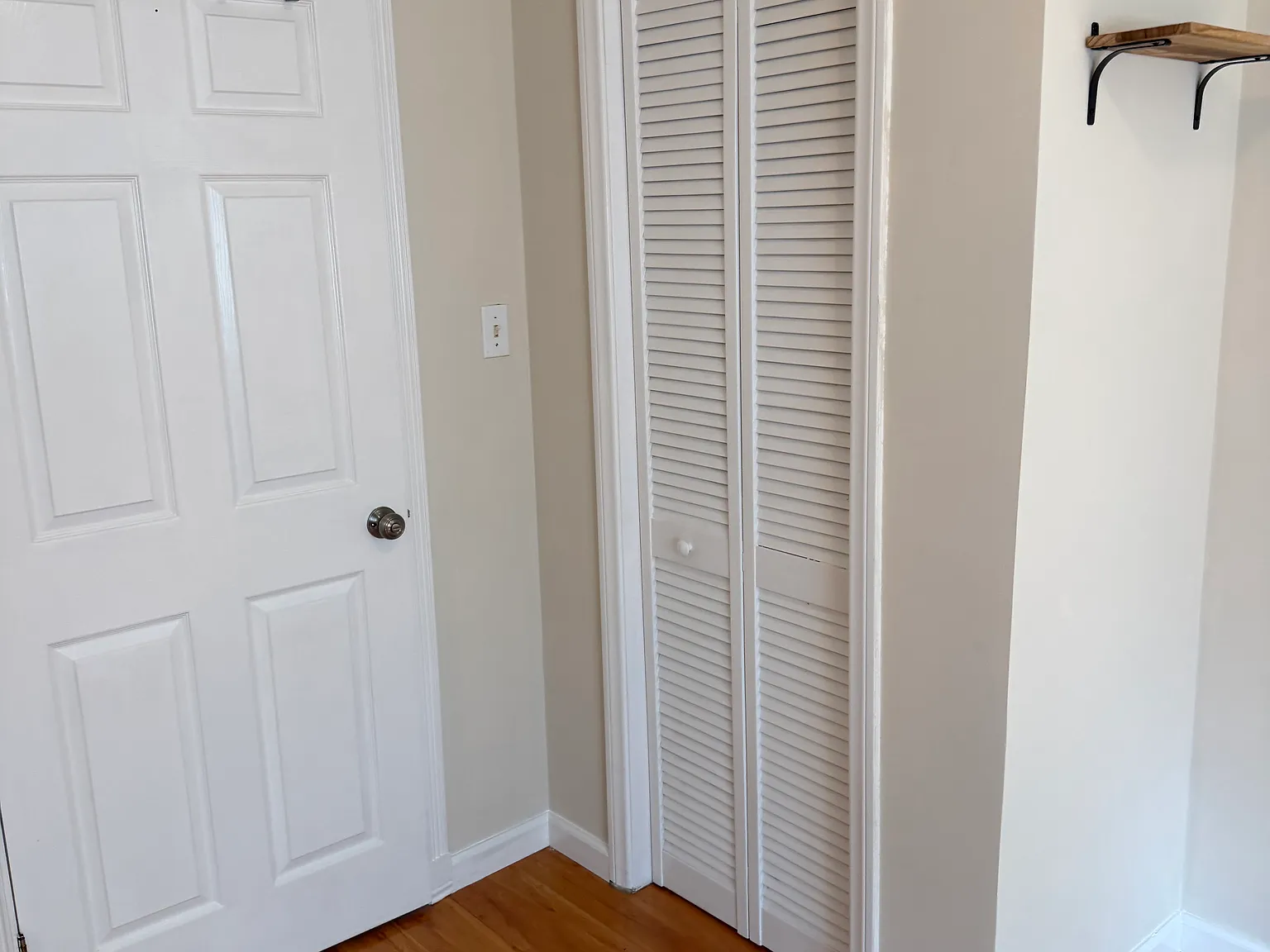 841 N Garfield Ave — Photo 3