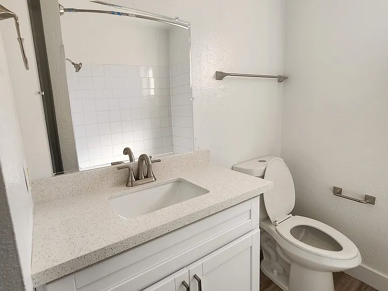 The Vue — Photo 34