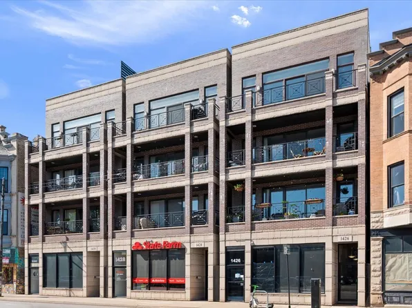1426 W Irving Park Rd APT 3, Chicago, IL 60613