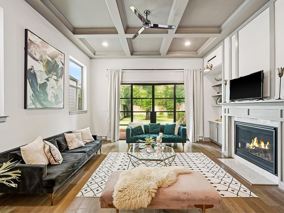 1st image of 523 W 25th St