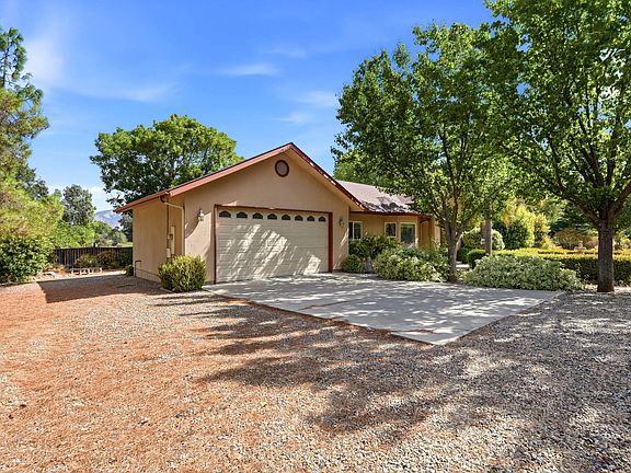 3rd image of 40872 Ferndale Drive