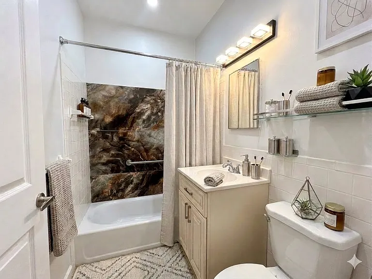 924 Hancock St #5 — Photo 14