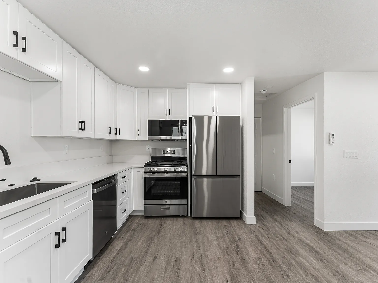 1 bed, 600 sqft, $1,800 — Photo 3