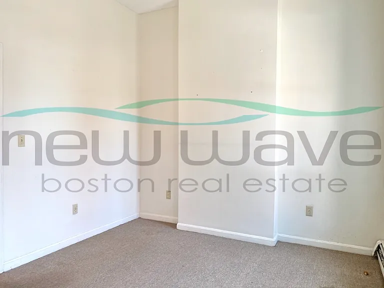96 Hammond St #3 — Photo 10