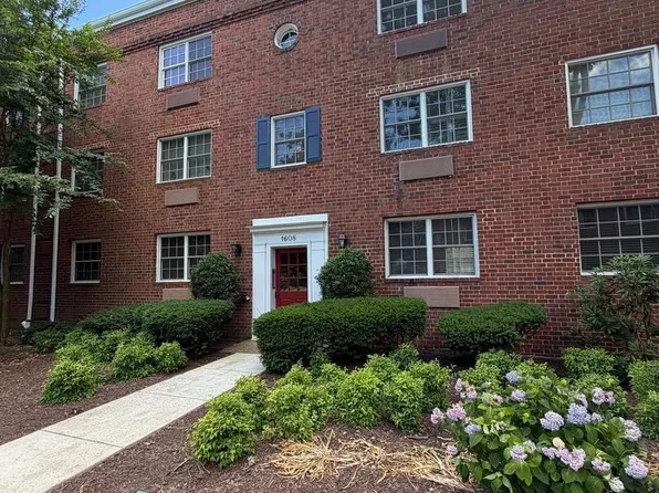 1608 W Abingdon Dr APT 302, Alexandria, VA 22314