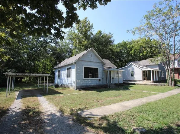 406 E Culton St, Warrensburg, MO 64093