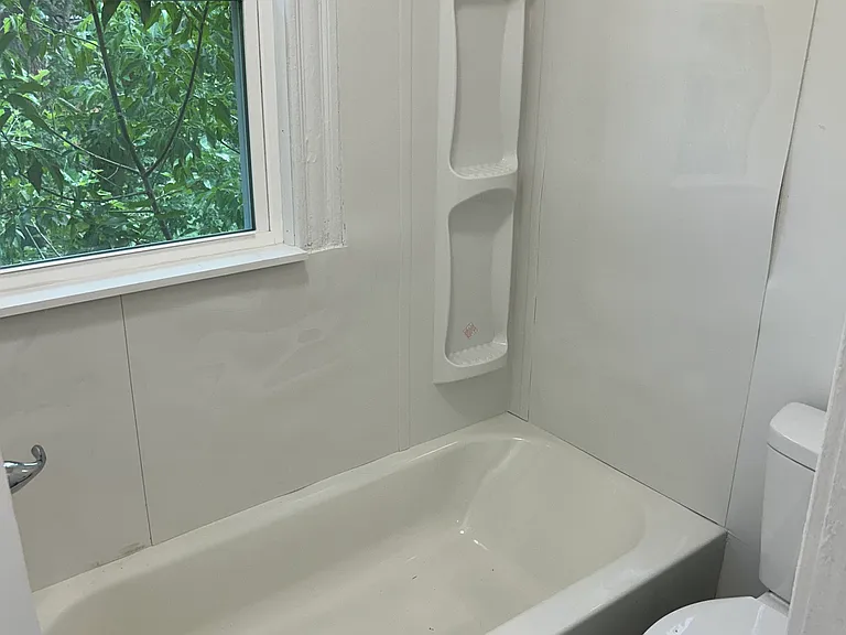 323 W Calthrop Ave #2 — Photo 17