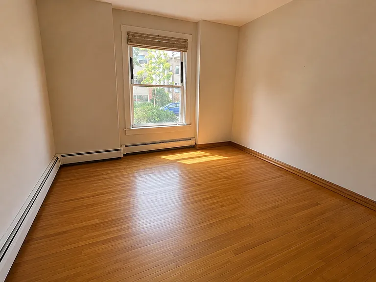 3019 Aldrich Ave S #1 — Photo 2