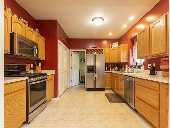 4th image of 518 Shepherds Cove Dr