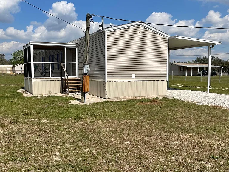 1714 Kenneth Ln — Photo 9