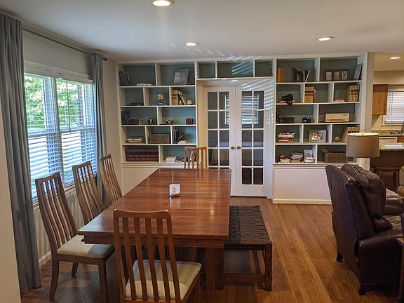 3rd image of 3482 Ormond Cir