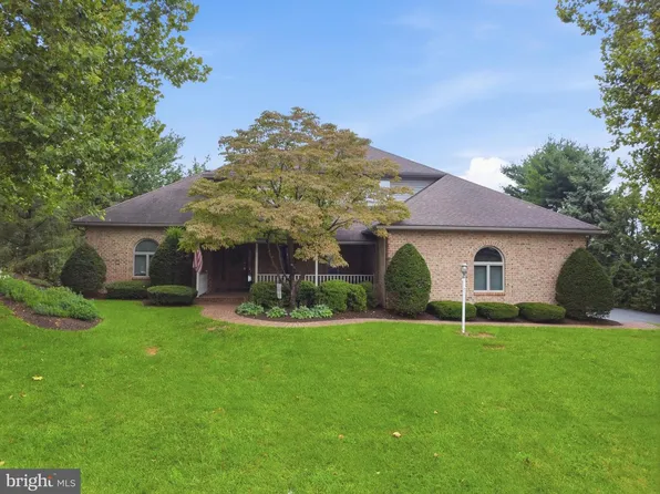 9671 Forest Ridge Rd, Shippensburg, PA 17257