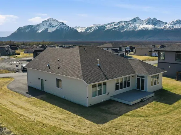 2222 S Sanctuary Dr, Palmer, AK 99645