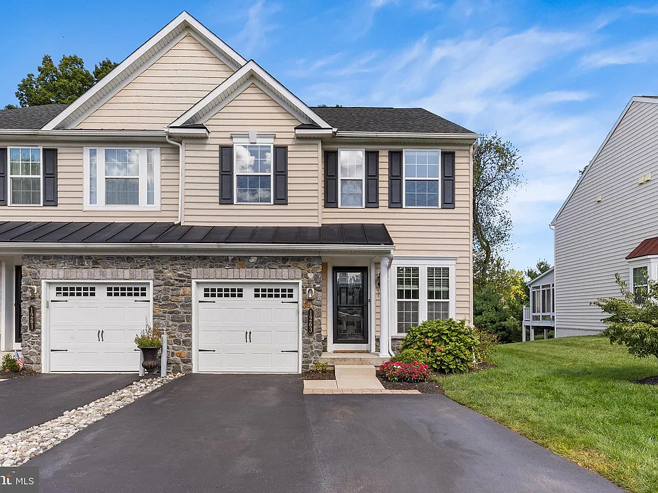 1263 Derry Ln