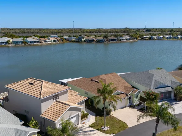 10717 Maui Cir, Estero, FL 33928