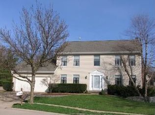 1614 Sunny Wind Ct, Chesterfield, MO