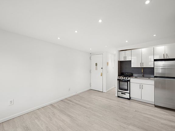 5th image of 222 1st Ave APT 4c