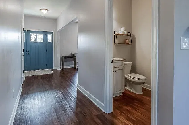 4 bed, 2.5 bath, 2775 sqft, $2,500 — Photo 3