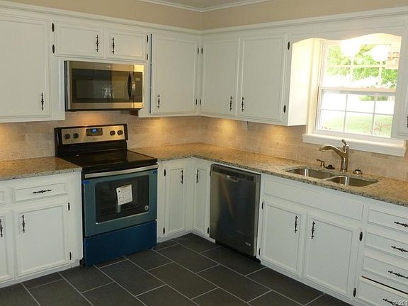 2nd image of 2501 Margaret Lynn Ln