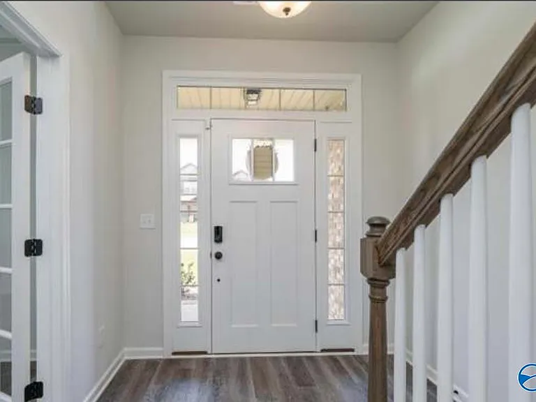 123 Holly Fern Dr — Photo 2
