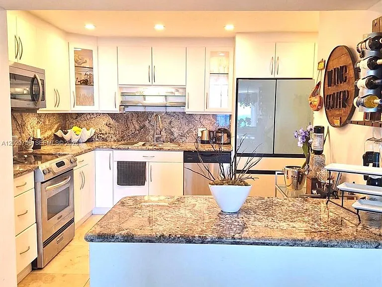 2201 S Ocean Dr #2001 — Photo 6