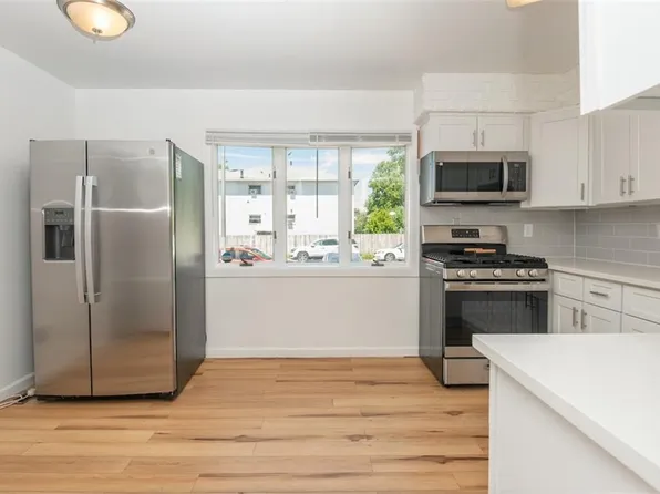120 Birch Rd, Staten Island, NY 10303