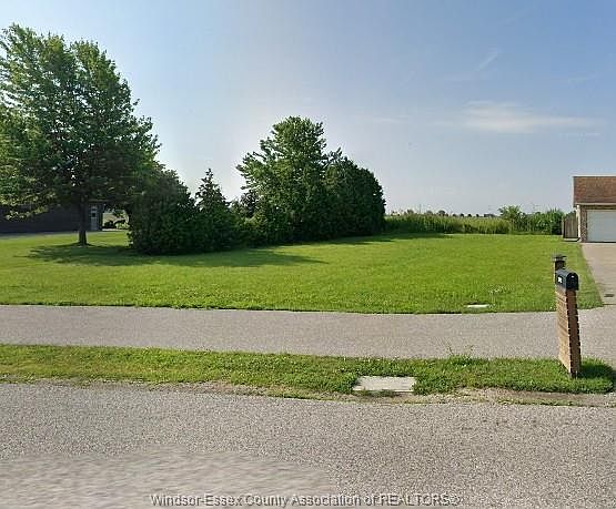 1st image of 3923 Saint Clair Rd