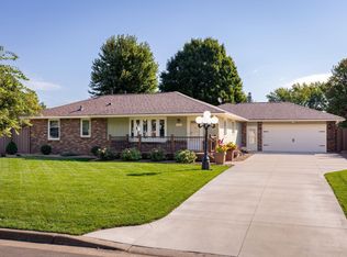 7903 Gresham Ln S, Cottage Grove, MN 55016