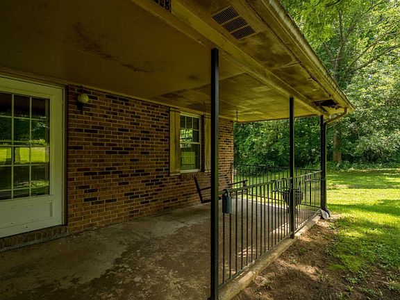 5th image of 1443 Bryant Ln