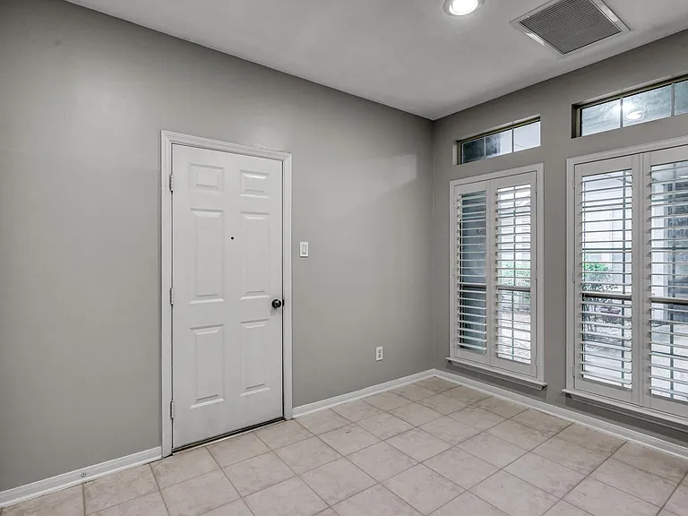 23 Alderon Woods Pl — Photo 15