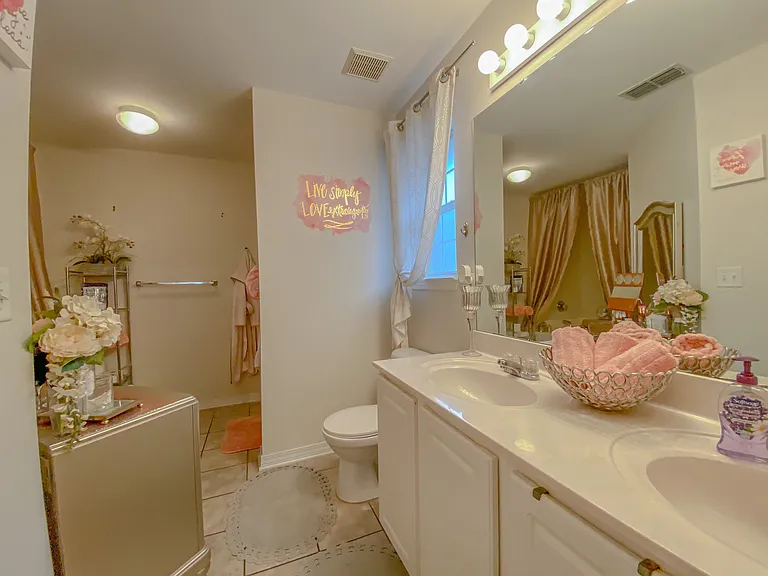 115 Secret Harbor Dr — Photo 31