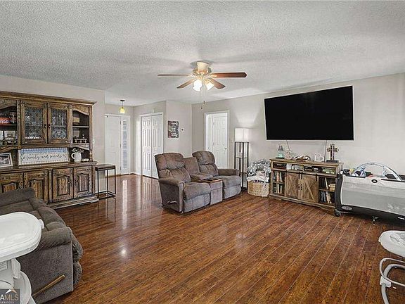 4th image of 1146 Reeceburg Rd SE