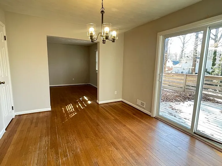 235 Thomas Nelson Ln — Photo 17