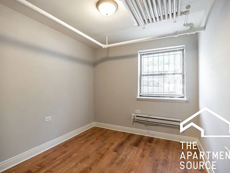 5736 N Winthrop Ave #1 — Photo 9