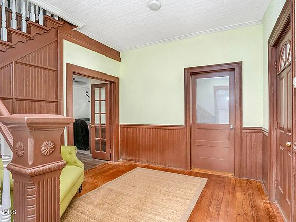 3rd image of 314 S Dennis Street