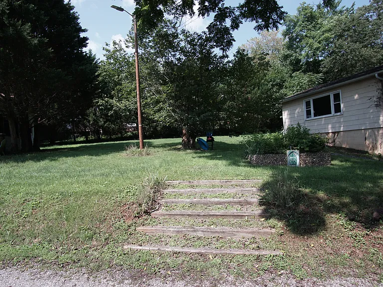 36 Garden Cir #1 — Photo 16