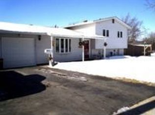 5091 Greentree Rd, Oak Forest, IL 60452