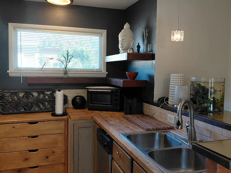 1304 N 82nd St — Photo 36