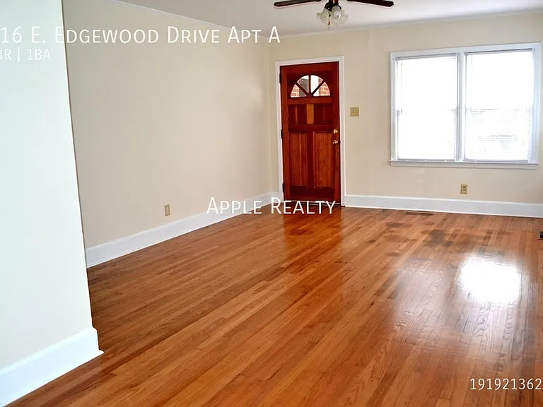 116 E Edgewood Dr #A — Photo 5