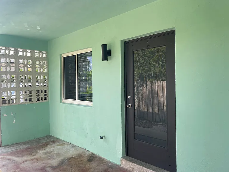 1001 NE 22nd Dr — Photo 6