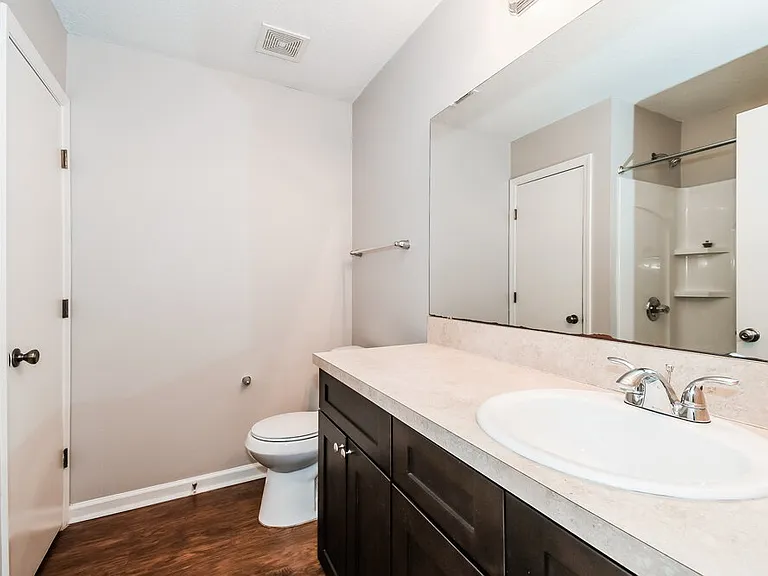 2285 Brian Lakes Dr E — Photo 13