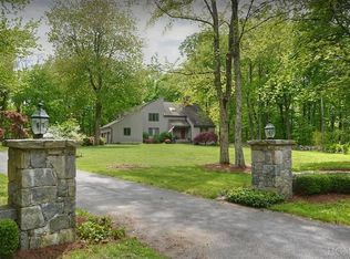 29 Louis Dr, Katonah, NY 10536