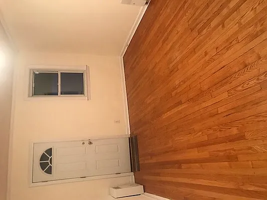 Rented by Johanna Gyuro, LREB | media 26