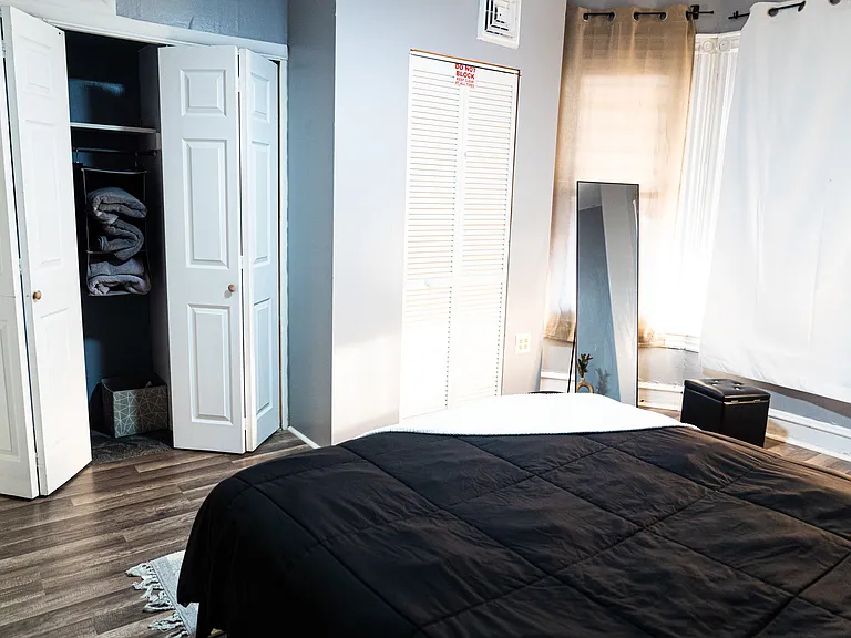 5021 Race St — Photo 5