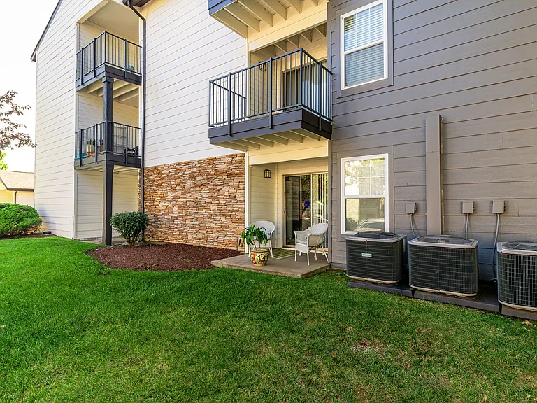 Private balcony/patio