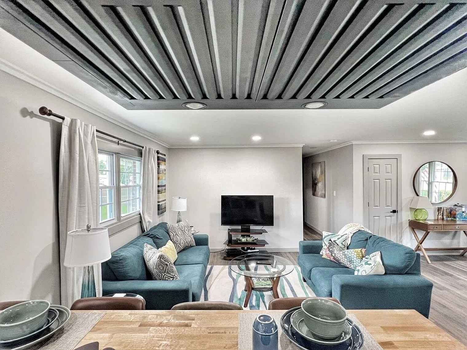 3 bed, 2.0 bath, 1593 sqft, $2,788 — Photo 3