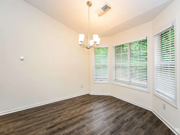 805 Lewis Ridge Cir — Photo 6