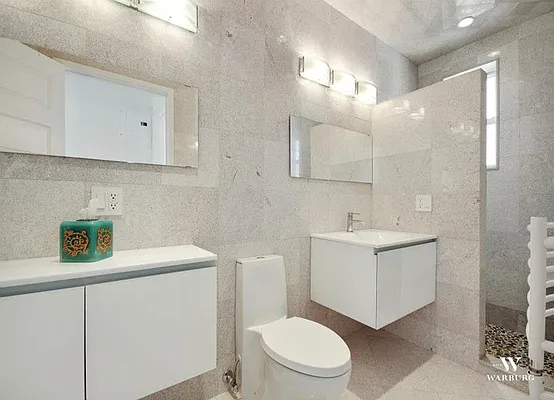 Sold by Warburg | media 17